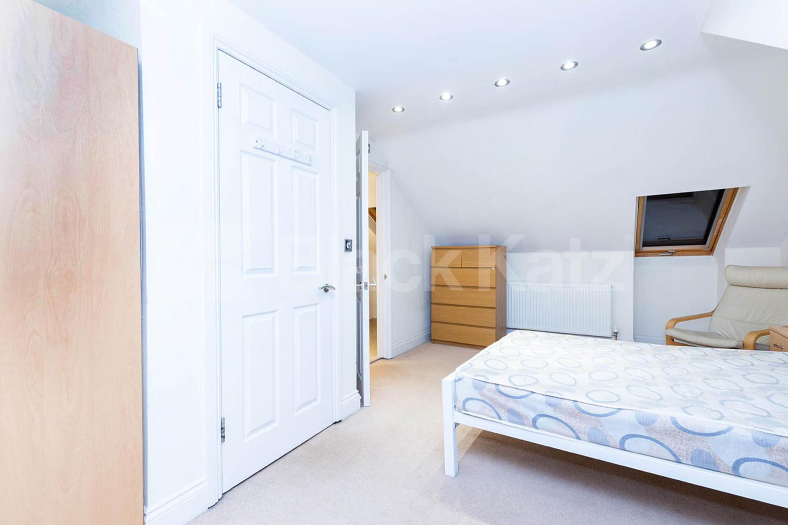 			3 Bedroom, 1 bath, 1 reception House			 Seymour Road, Harringay 